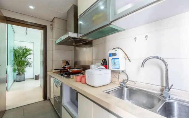 Locals Boutique Apartment Huafa Plaza 32