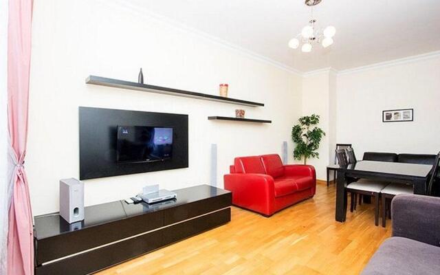 Apartlux on Ploshchad Pobedy