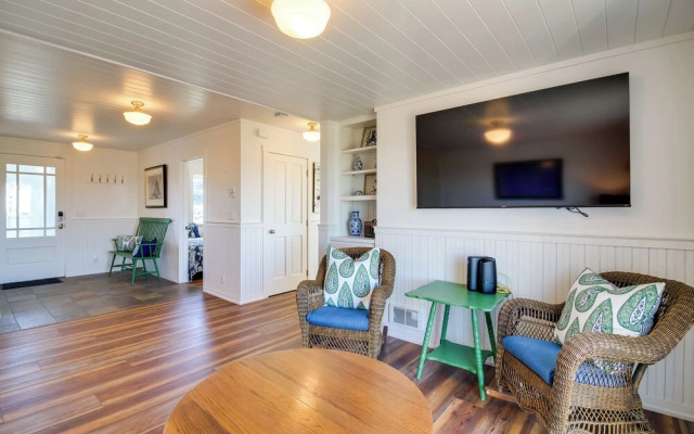 Scenic Bandon Vacation Rental w/ Beach Access!