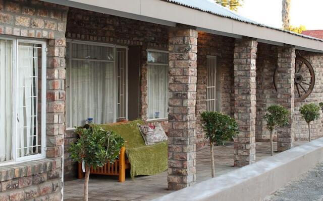 Oudtshoorn Overnight