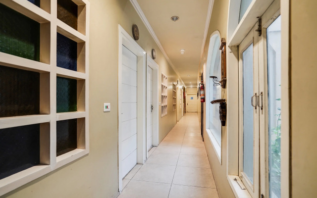 Townhouse OAK Hotel Dev Villas