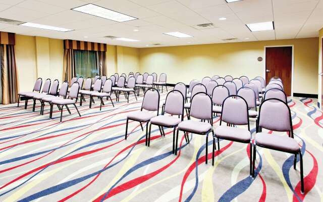 La Quinta Inn & Suites by Wyndham Warner Robins - Robins AFB