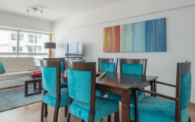 Exclusive Penthouse With Private Rooftop Jacuzzi BBQ Game Room