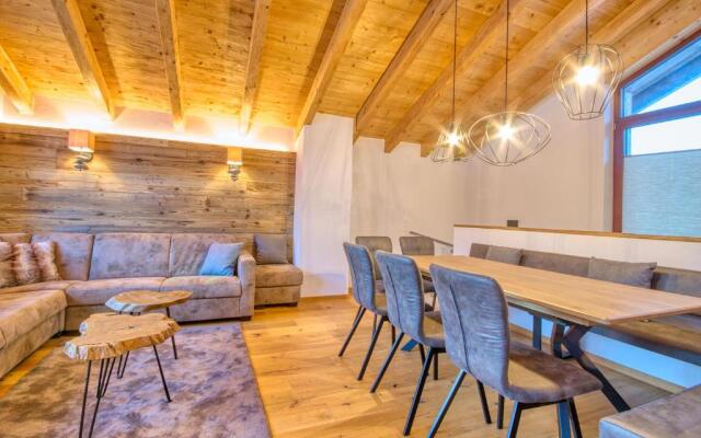 Ski-in Ski-out Chalet Maiskogel 17A by Alpen Apartments