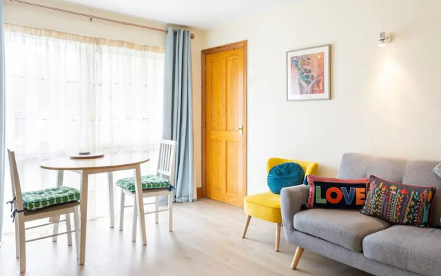 Host Stay Riverbank