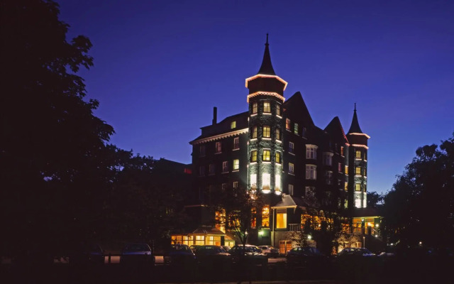 Metropole Hotel and Spa