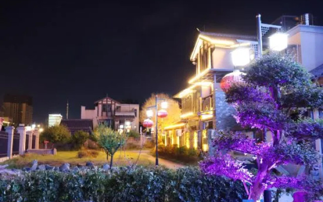 Chuhe Courtyard Homestay (Tujia Daughter Town) – Outside – Enshi Prefecture
