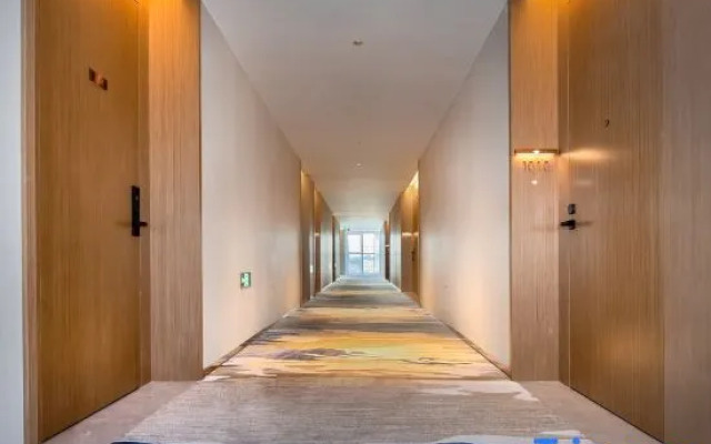 Tianwei Hotel (Guangzhou Zengcheng Zhongxin Subway Station Branch)