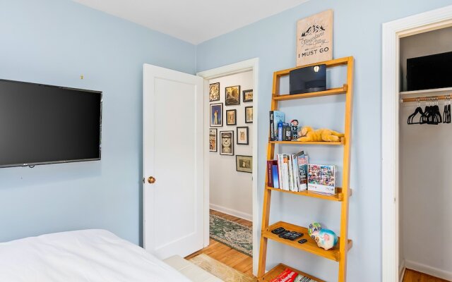 Magnolia on the Hill