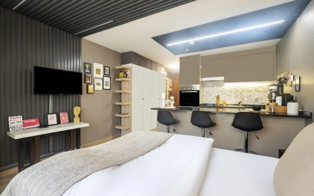 Modern Studio Residence Flat in Kartal