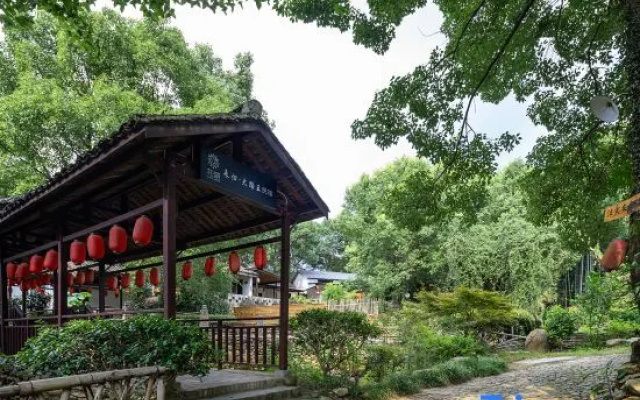 Floral Hotel·Laigui road Wang hotel (Donglin Temple Lushan cableway store) – Outside – Jiujiang