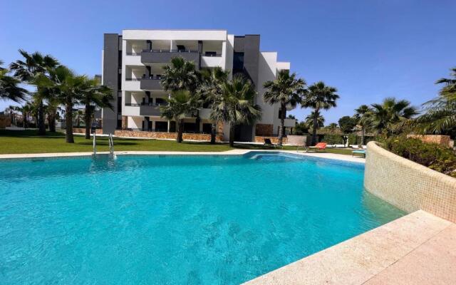 Modern Two Bedroom Ground Floor Apartment Duly7