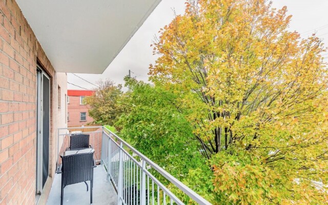 1BR King Apartment With Netflix- Near DT Hamilton