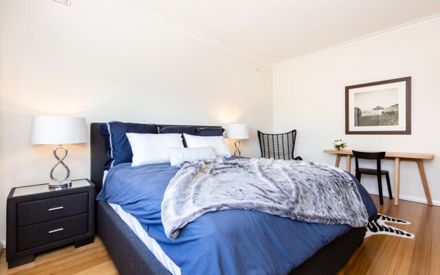 Lighthouse Cozy 2BDR with CITY VIEWS