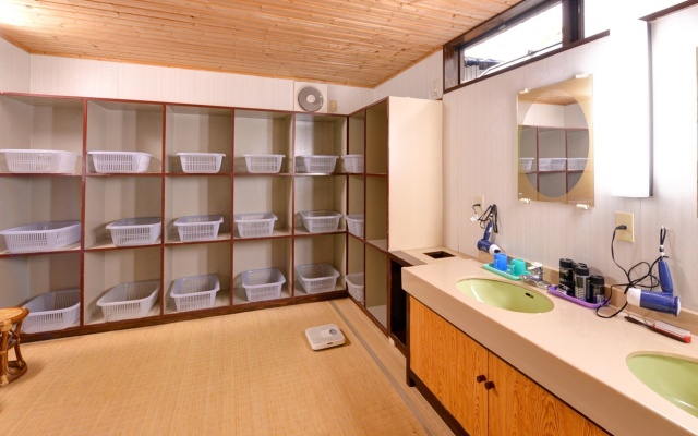 Takase Onsen Hanamichiru Yado New Manriki