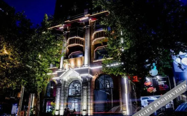 Jiyin Hostel