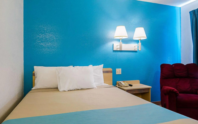 Motel 6 Mitchell, SD