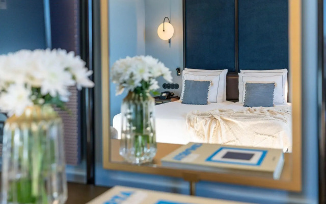 The Editory Riverside Hotel, an Historic Hotel