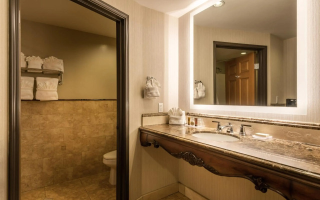 Ayres Hotel Seal Beach - Cypress