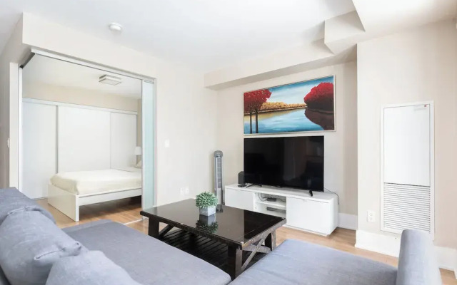 World Wide Stays Suite - CN Tower