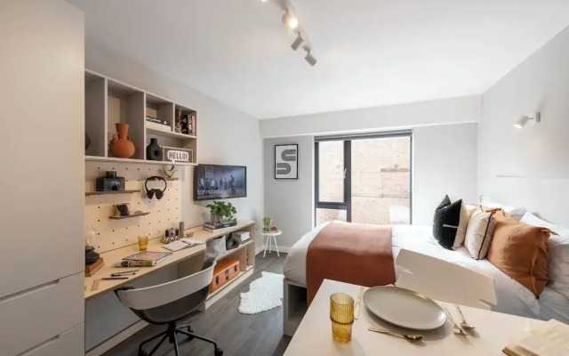 Student Only The Aspen