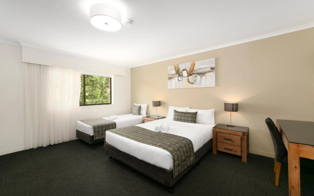 Mt Ommaney Hotel Apartments