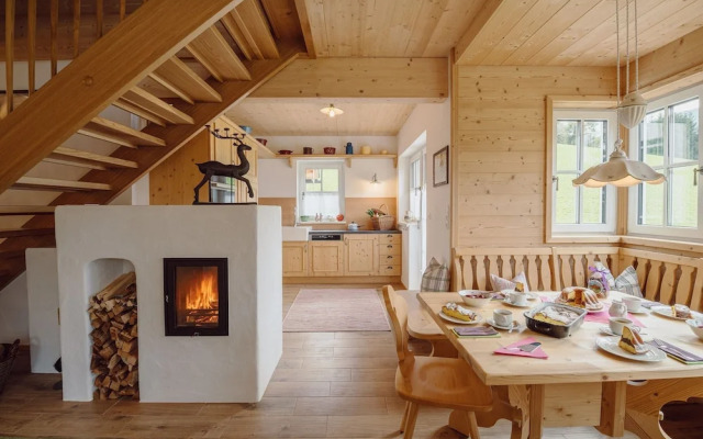 Chalet Near Grundlsee & Loser Ski Lift