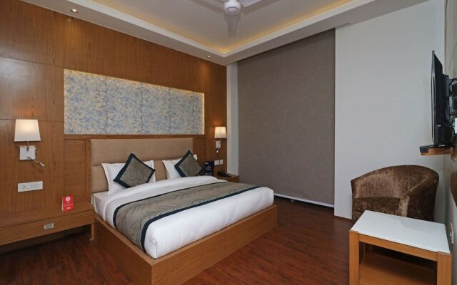 Oyo 10824 Hotel Star Suites