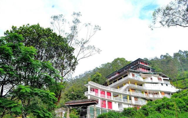 Grand Adam's Peak Cabana Suite