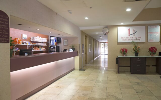 Consulate Hotel Airport/Sea World San Diego Area