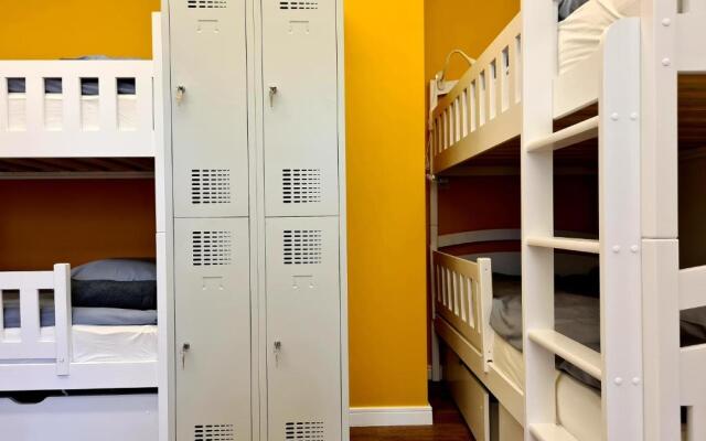 RailWay Bed HOSTEL