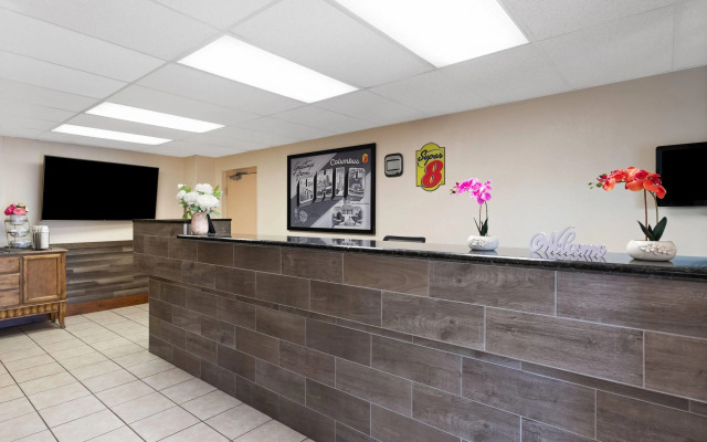Super 8 by Wyndham Columbus
