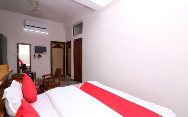 OYO 16112 Hotel Uruvela International