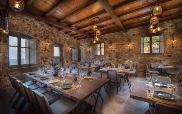 Ippola Boutique Hotel