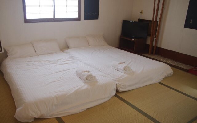 Guest House Kikusui Ryokan