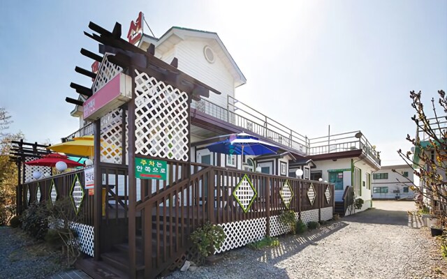 Taean Flower Fragrance Pension