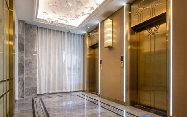 Venus Royal Hotel (Fuyang xizhan wuyue plaza Branch)