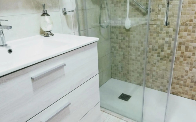 Wifi Luxury Modern Apartment