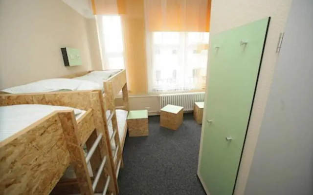 Pathpoint Cologne Backpacker Hostel