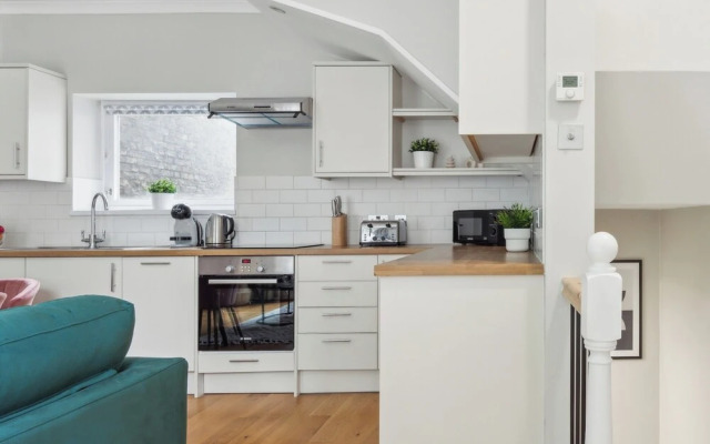 Westminster Charm - 2BR with Style