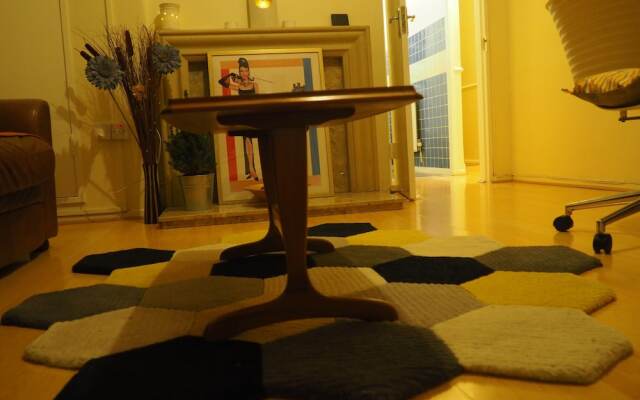 Cosy Quiet Top-floor Flat Across From Dulwich Park