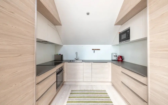 2ndhomes 2BR Penthouse w Terrace&Sauna