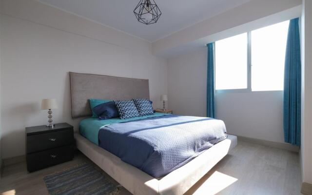 Stylish apt Amazing Ocean View - Gym Karaoke Pool