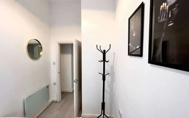 Liverpool Modern Irwell Stay