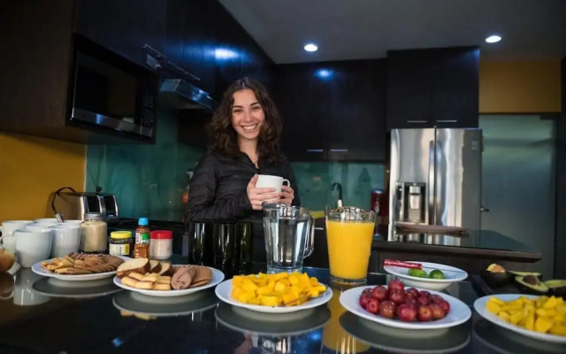 Casa Ave del Risco (Villa con río y cascada al interior)