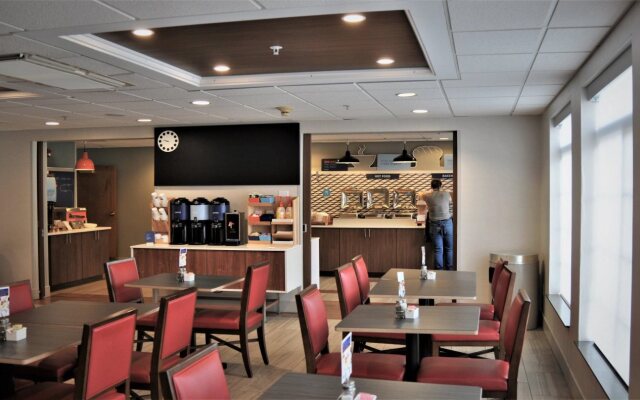 Holiday Inn Express Hotel & Suites Boston-Marlboro by IHG