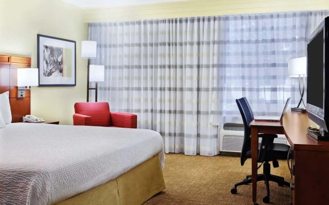 Courtyard Houston Brookhollow