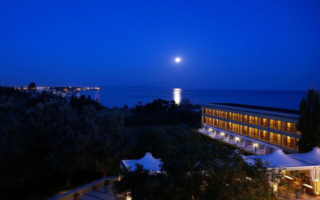Alexander Beach hotel & Spa