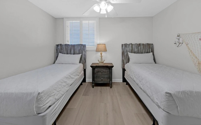 Sterling Beach #1206