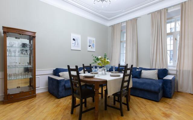 Апартаменты на набережной реки Фонтанки 64